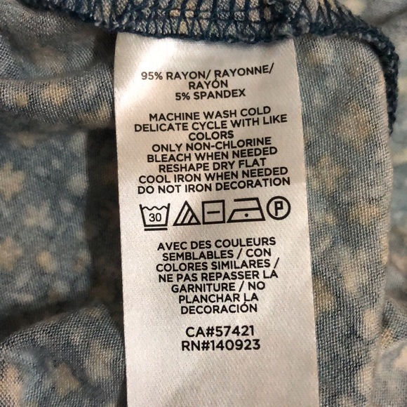 Tiny floral pattern top - Picture 8 of 8